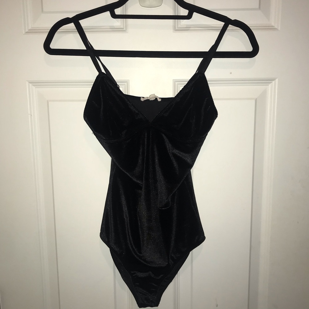 FREE W PURCHASE (or $10) LA HEARTS Velour Bodysuit
